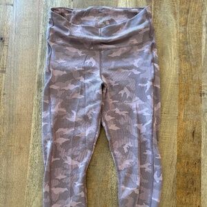 Athleta Ultimate Stash Pocket Capri, Excellent Like-New Condition, Size M